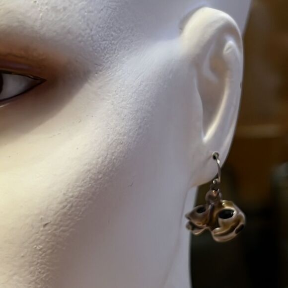 Adorable Silver-Tone Hanging Cats - Excellent Preowned Condition - Picture 4 of 9